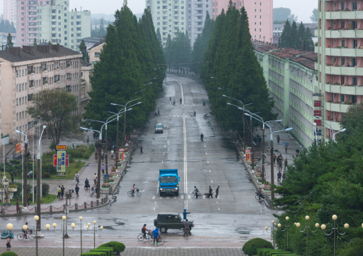 Large avenue in the city center, South Hamgyong Province, Hamhung, North Korea