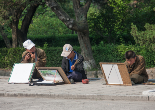 North Korean students drawing in the street, North Hwanghae Province, Kaesong, North Korea