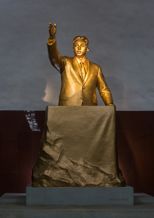 Golden statue of Kim il Sung in Kaeson metro station, Pyongan Province, Pyongyang, North Korea