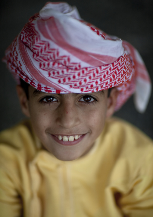 Smiling Omani Kid Wearing Turban, Sinaw, Oman