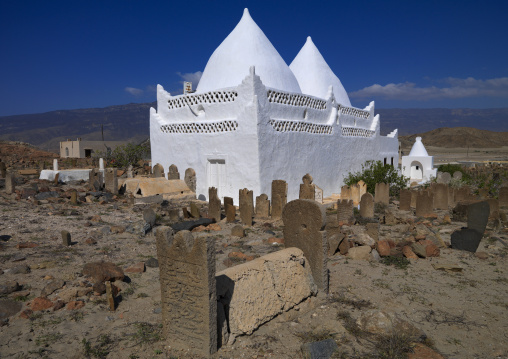 White Bin Ali Tomb Arounded By Ruined Gravestones, Near Salalah, Oman