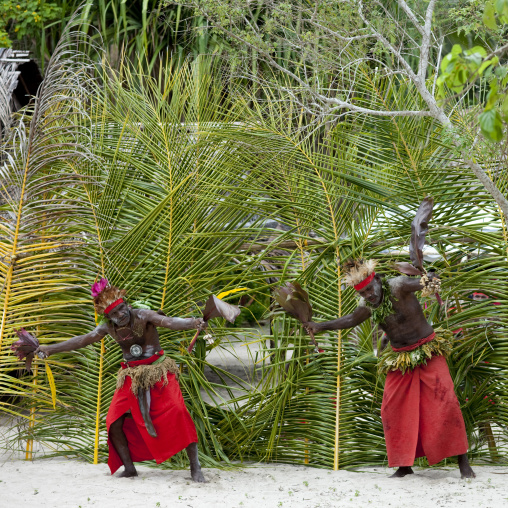 Paplieng tribe men dancing, New Ireland Province, Kavieng, Papua New Guinea