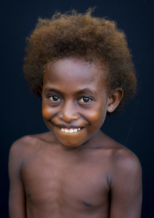 Portrait of a shy girl, New Ireland Province, Langania, Papua New Guinea