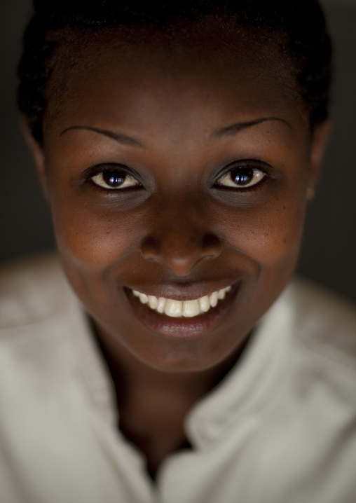 Smiling rwandan woman, Nyungwe Forest National Park, Gisakura, Rwanda