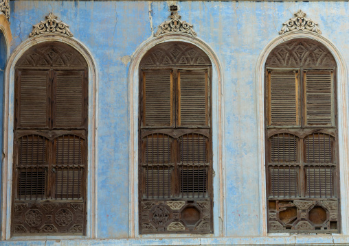 Kaki house windows, Mecca province, Taïf, Saudi Arabia