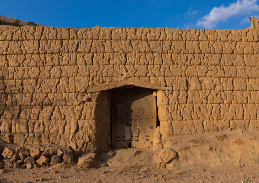 Traditional old mud house door, Asir province, Ahad Rufaidah, Saudi Arabia
