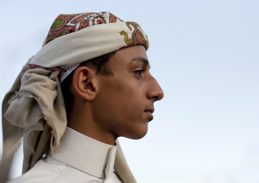 Portrait of a saudi man wearing a keffieh, Fifa Mountains, Al-Sarawat, Saudi Arabia
