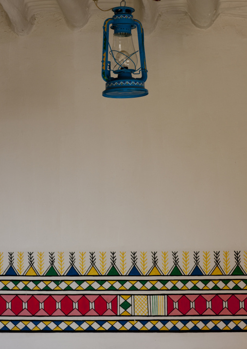 Bin hamsan house Al-qatt al-asiri traditionally female interior wall decoration, Asir province, Khamis Mushait, Saudi Arabia