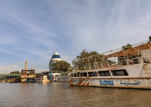 Cruise boats in front of corinthia hotel on river Nile, Khartoum State, Khartoum, Sudan