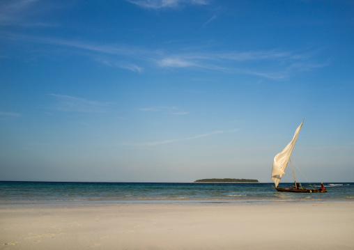 Tanzania, Zanzibar, Matemwe, dhow on shore