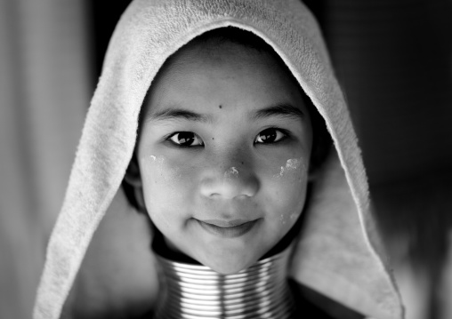 Miss mujee, 12 Years, Karens long neck, Mae hong son area, Thailand