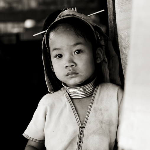 Long neck kid in nam peang din village, North thailand