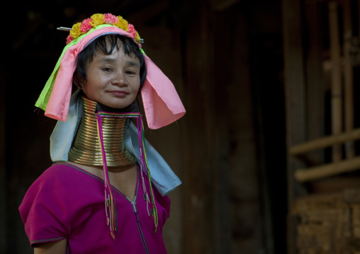 Long neck woman in nam peang din village, North thailand
