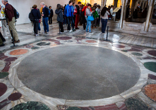 Omphalion the place where byzantine emperors have been coronated in Hagia Sophia, Sultanahmet, istanbul, Turkey