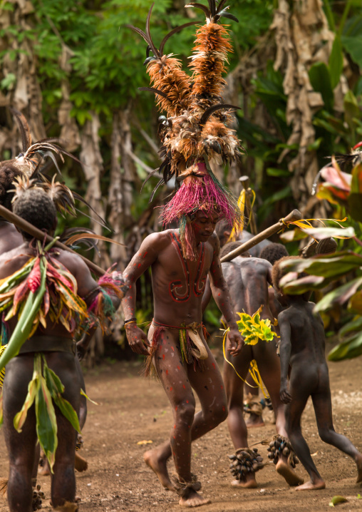 Small Nambas tribesmen during the palm tree dance, Malekula island, Gortiengser, Vanuatu