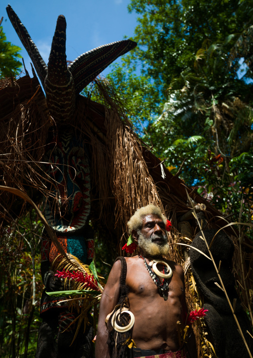Portrait of chieftain Etul in front of the nakamal, Ambrym island, Fanla, Vanuatu