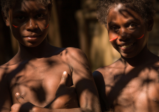 Ni-Vanuatu girl and boy, Tanna island, Epai, Vanuatu