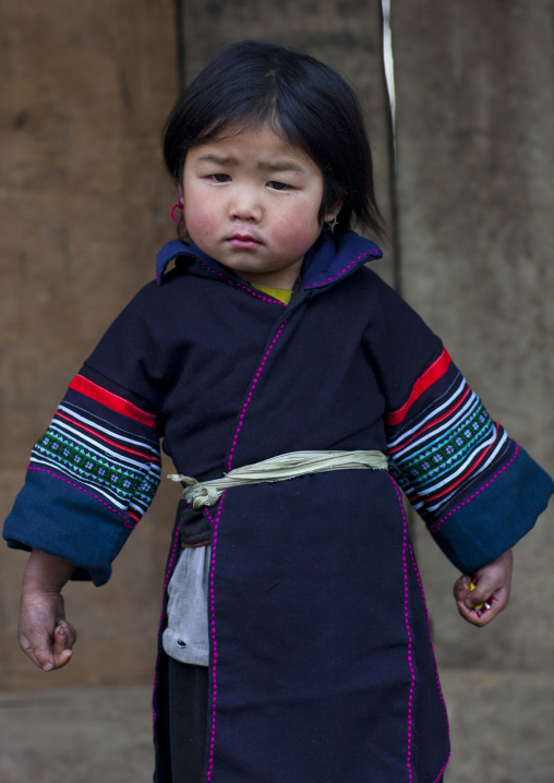 Young black hmong girl in traditional dress, Sapa, Vietnam