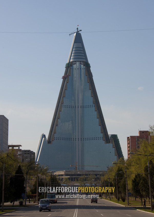 ERIC LAFFORGUE PHOTOGRAPHY - The pyramid-shaped Ryugyong hotel, Pyongan ...